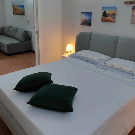 Tavernetta Brezza Marina Apartment *